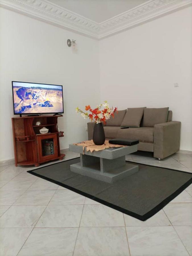 Residence Sh Yaounde Luaran gambar