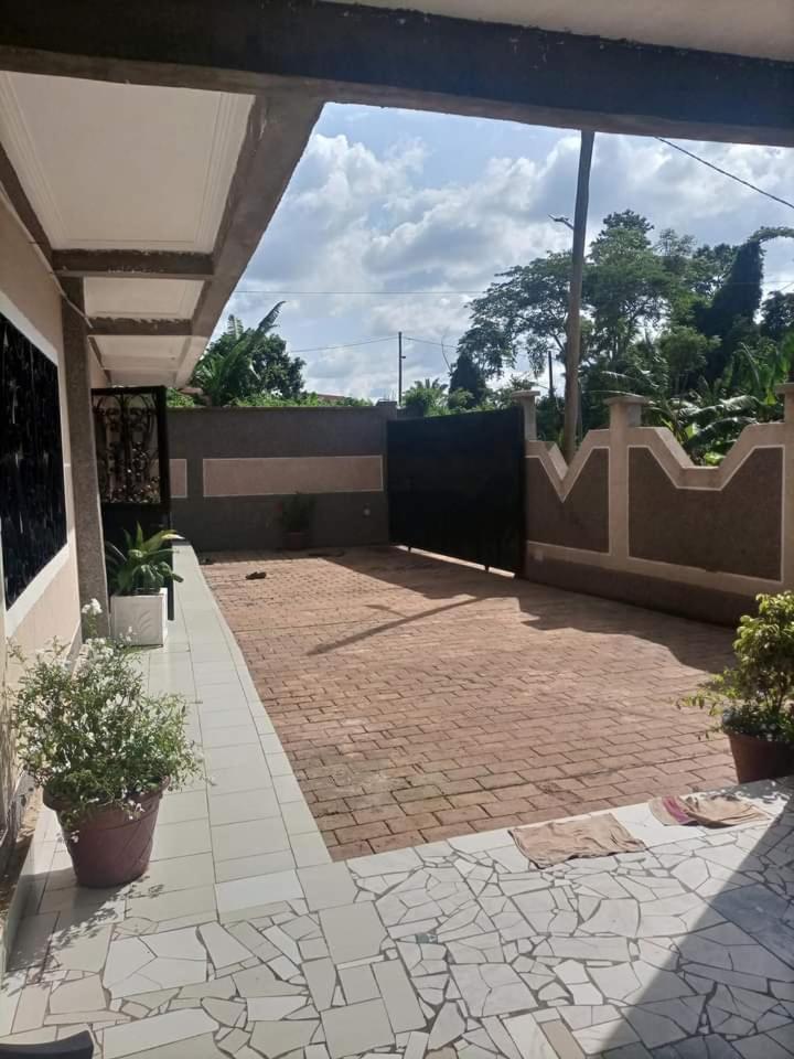 Residence Sh Yaounde Luaran gambar